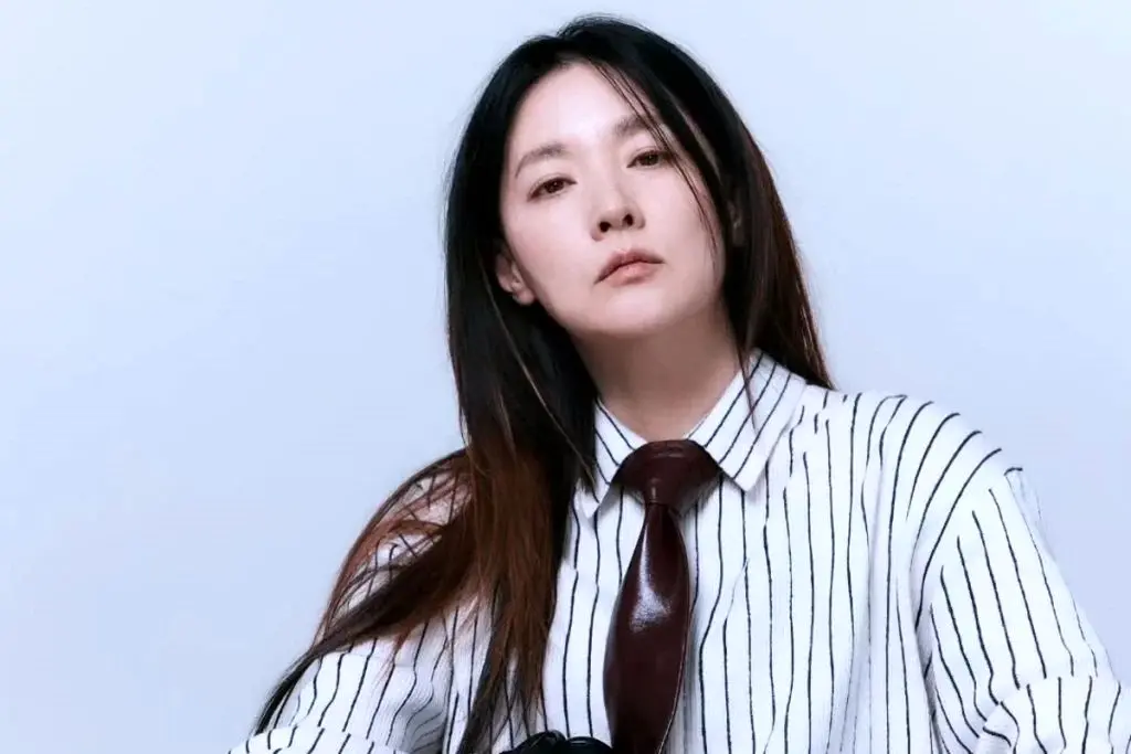 بیوگرافی لی یونگ ئه؛ از شهرت با نقش «یانگوم» تا ازدواج با تاجری ۲۰ سال بزرگ‌تر از خودش