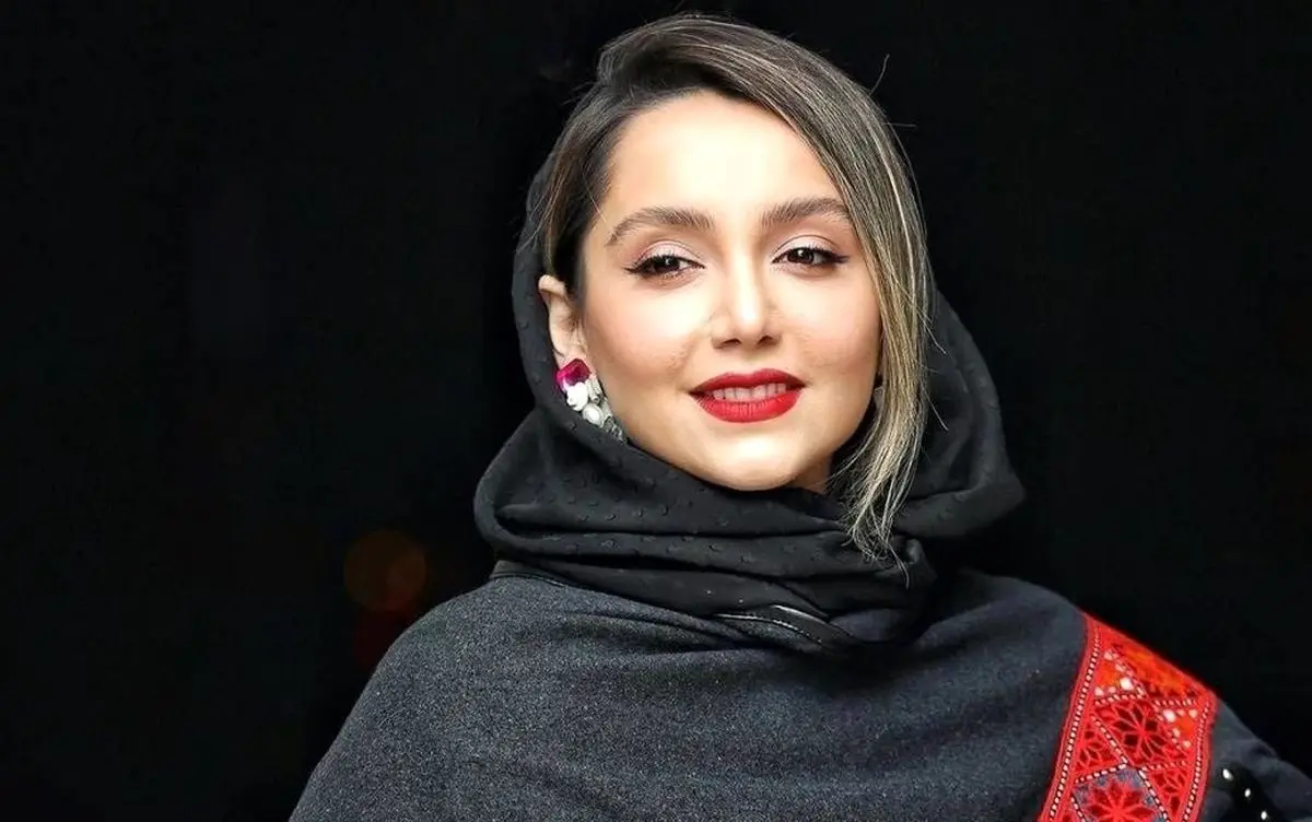 تیپ و چهره مدرسه ای و بامزه «نازنین بیاتی» در 7 سالگی