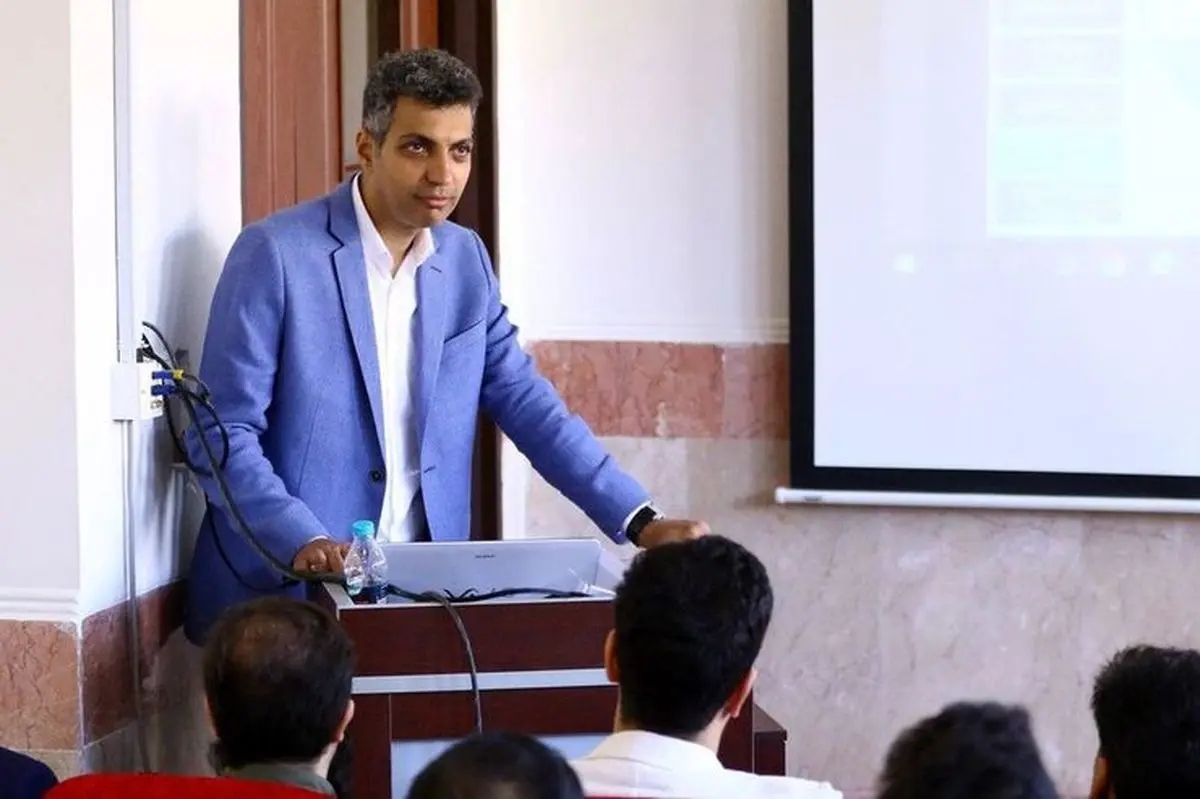 واکنش عادل فردوسی پور، استاد دانشگاه شریف به حوادث  این دانشگاه/ امیدوارم هر چه سریع‌تر دانشجویان بازداشت‌شده آزاد شوند