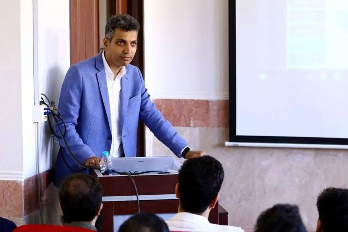 واکنش عادل فردوسی پور، استاد دانشگاه شریف به حوادث  این دانشگاه/ امیدوارم هر چه سریع‌تر دانشجویان بازداشت‌شده آزاد شوند