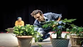 اجرای بیش از ۱۰۰ نمایش در سالن‌های نمایشی