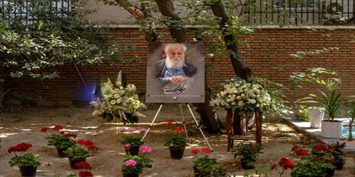 جزئیات مراسم خاکسپاری هوشنگ ابتهاج مشخص شد