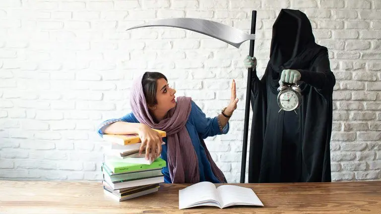 معرفی 10 کتاب محبوب دخترها که قبل از مرگ باید خواند