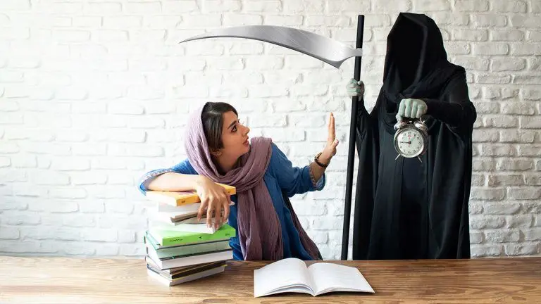 معرفی 10 کتاب محبوب دخترها که قبل از مرگ باید خواند