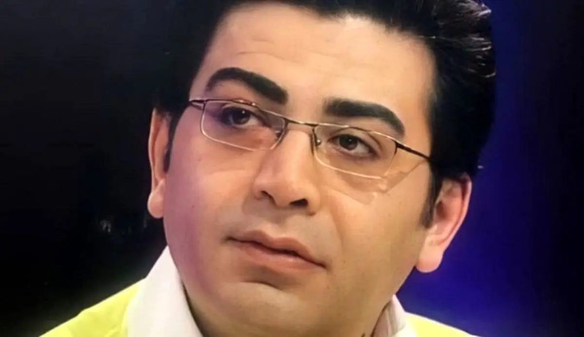 عکس از نوجوانی فرزاد حسنی روی جلد یک روزنامه
