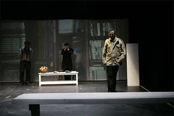 ماجرای خطاطی که حقیقت را با «ه» نوشت؛ تئاتر شهر دیگر مدینه فاضله نیست