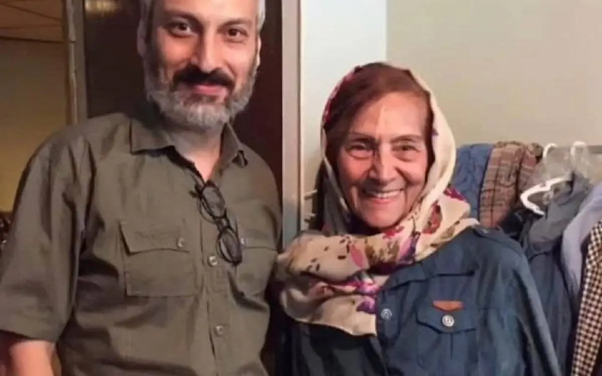 این خواننده زن را همایون خرم می ستود
