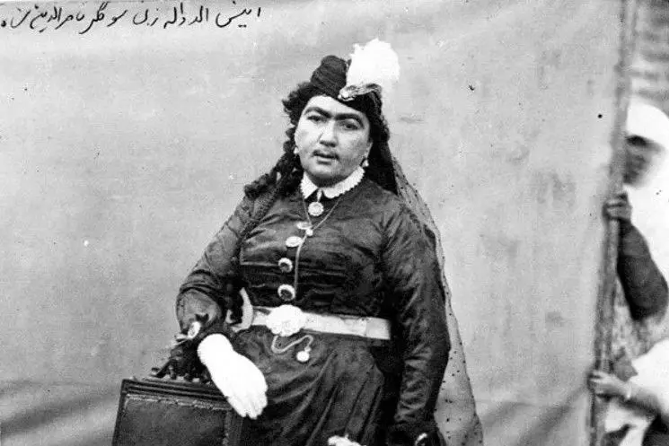 سیندرلای ایرانی چطور از میان آن همه دختر دهاتی پیدا شد؟
