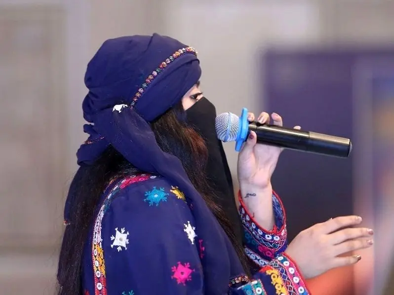 این رپر محجبه و معروف را کسی نمی‌شناسد!
