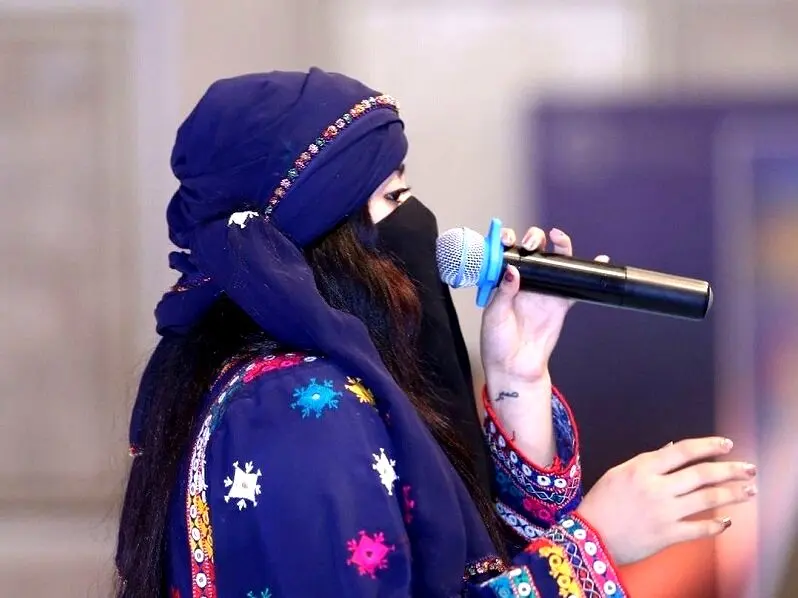این رپر محجبه و معروف را کسی نمی‌شناسد!
