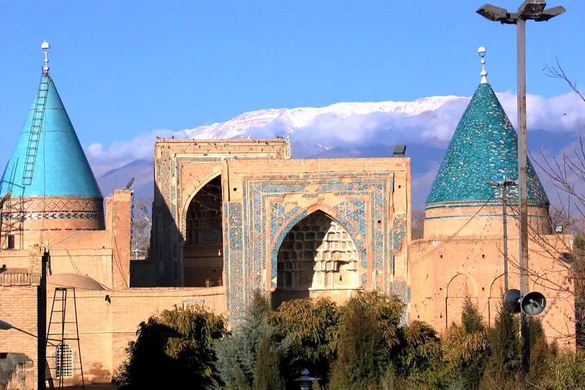 "بسطام" رنگین کمانی از تاریخ و طبیعت