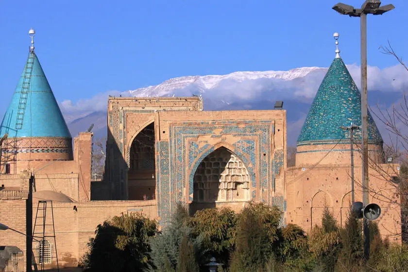 "بسطام" رنگین کمانی از تاریخ و طبیعت