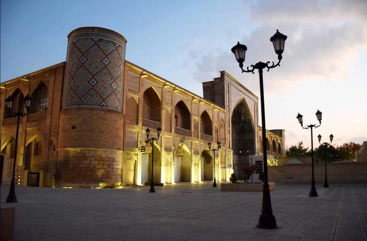 مرمت مدرسه خان شیراز با سیمان سفید
