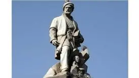 رفتاری که با مجسمه فردوسی شد، اولین نیست اما بدترین است