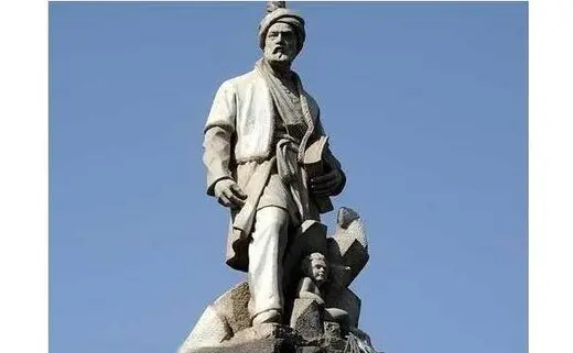 رفتاری که با مجسمه فردوسی شد، اولین نیست اما بدترین است