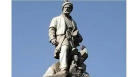 رفتاری که با مجسمه فردوسی شد، اولین نیست اما بدترین است