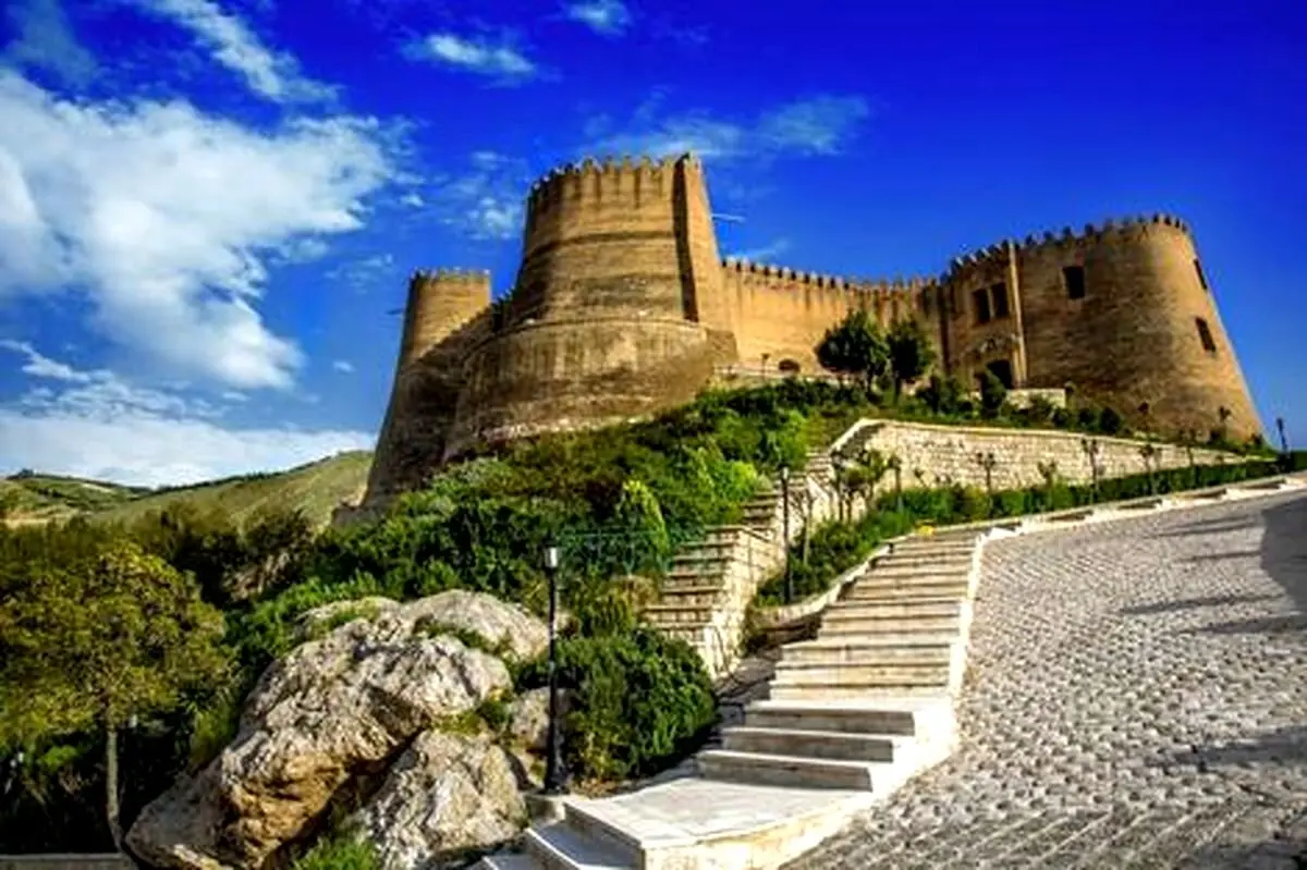 قلعه فلک الافلاک تعطیل شد
