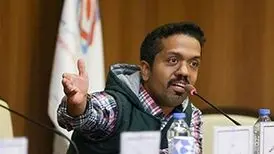 نماز خواندن بازیگر سریال ستایش روی دیوار چین