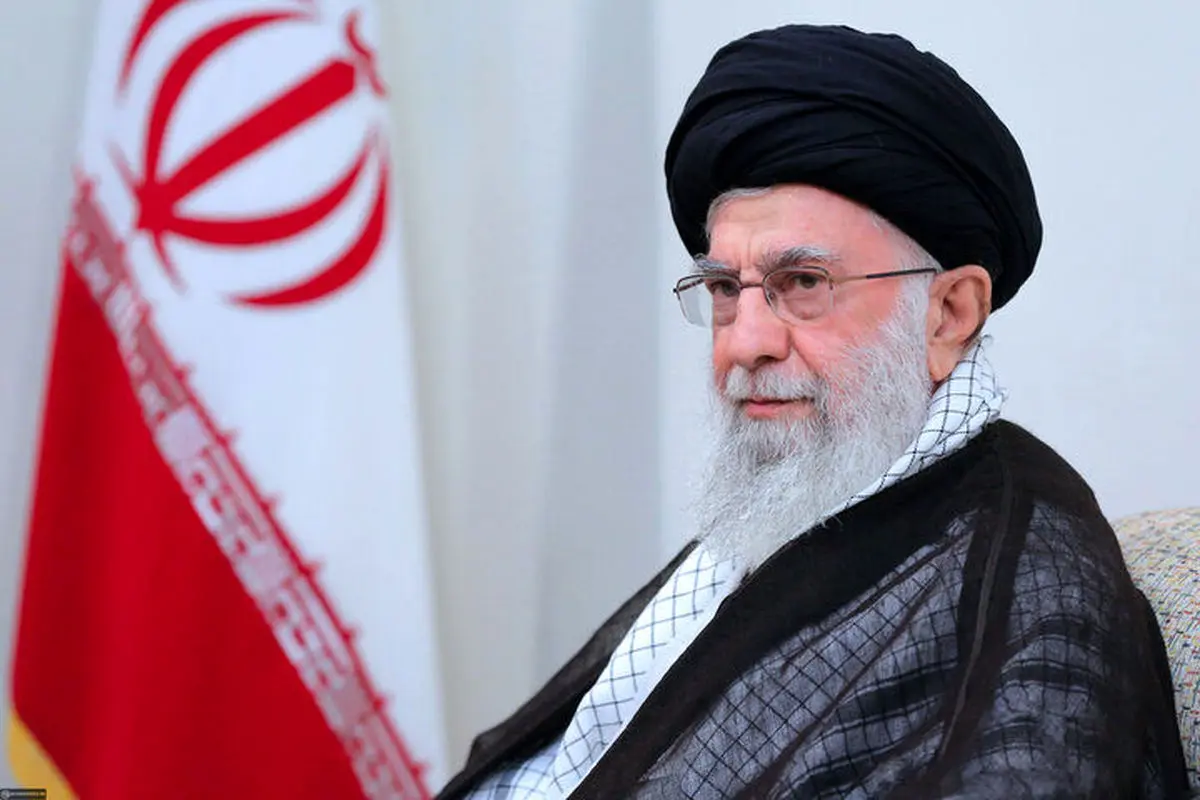 آقای بازیگر کارگردان فیلم رهبر شهید شد
