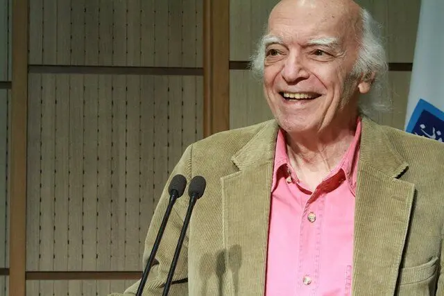 دیپلم نداشت ولی استادی بی‌نظیر شد
