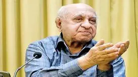 روایت نویسنده معروف از علاقه‌اش به تماشای فوتبال | برادرم باعث شد به فوتبال علاقه مند شوم
