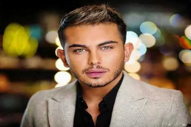 تصویر ارسلان قاسمی بر روی بیلبوردهای میلان ایتالیا! + فیلم
