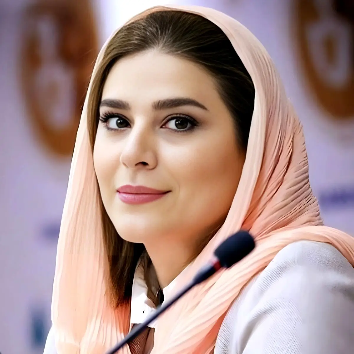 هیچوقت جسورانه عاشق نشدم که بتونم درباره عشق صحبت کنم
