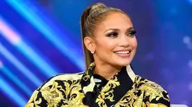 جنیفر لوپز در جشن کریسمس با پیژامه