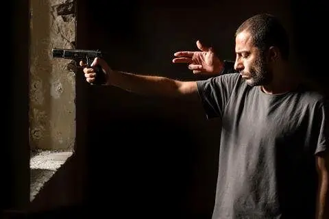 نوید محمدزاده بهترین بازیگر جشنواره اوراسیا شد
