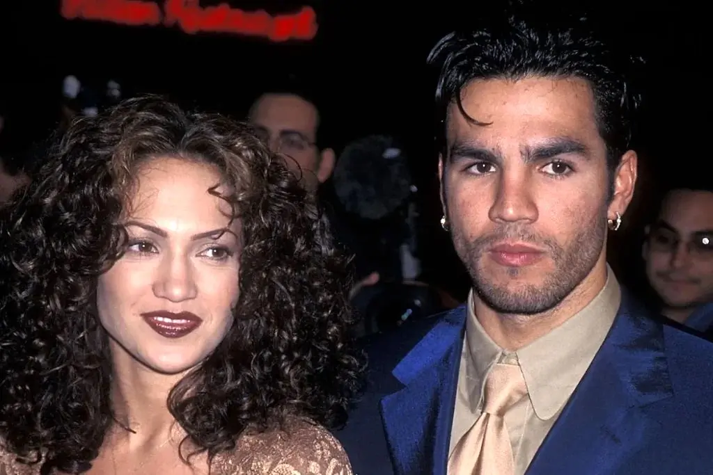 همسر سابق جنیفر لوپز او را به خیانت متهم کرد؛ «جنیفر نمی‌توانست خود را کنترل کند»
