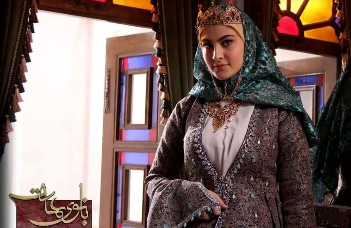 تغییر تیپ و چهره «فخرالزمان» بانوی عمارت بعد 6 سال در 26 سالگی
