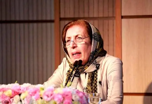 ژاله آموزگار؛ زنی آذربایجانی که عاشق زبان فارسی است/ عاشق ایرانم