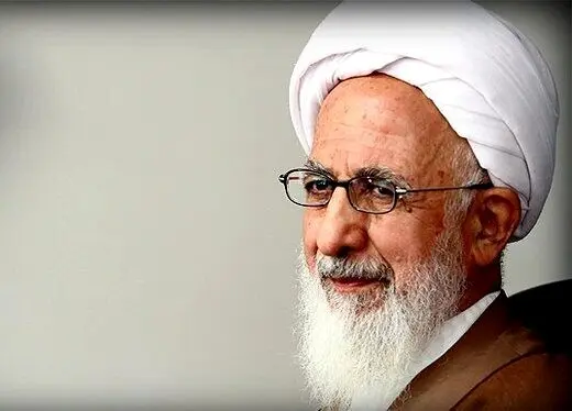 آیت الله جوادی آملی: «جامعه گرسنه» با برنامه طنز شاداب نمی شود/ مردم را کمیته امدادی اداره کردن ننگ است