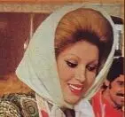 عکسی کمتر دیده شده از مهستی و هایده با چادر