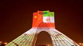 ماجرای ویدئومپینگ پرچم چین روی برج آزادی چه بود؟