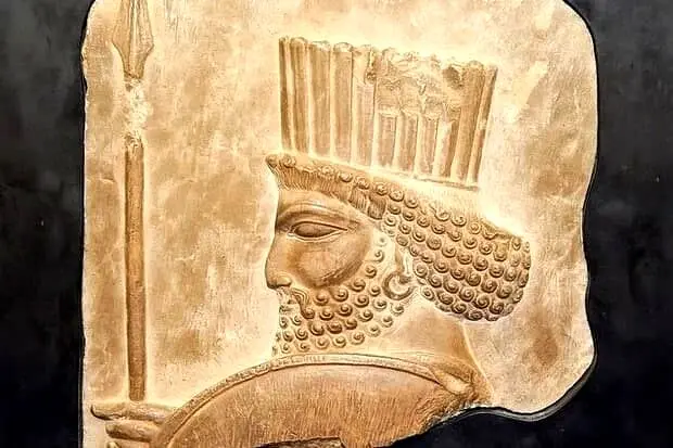 سرنوشت مبهم سر سرباز هخامنشی؛ نقش برجسته به تخت جمشید برنگشت