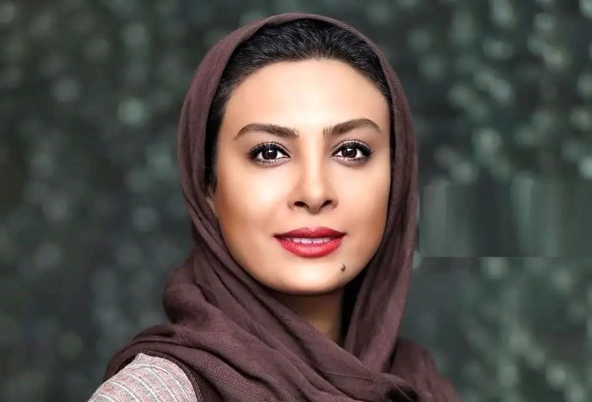 تیپ بازیگر معروف تلویزیون در خارج از کشور
