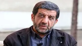 بوسیده شدن عزت‌الله ضرغامی توسط یک زن! + فیلم