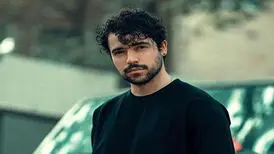 شروین حاجی پور علیه جنگ خواند/ ویدئو
