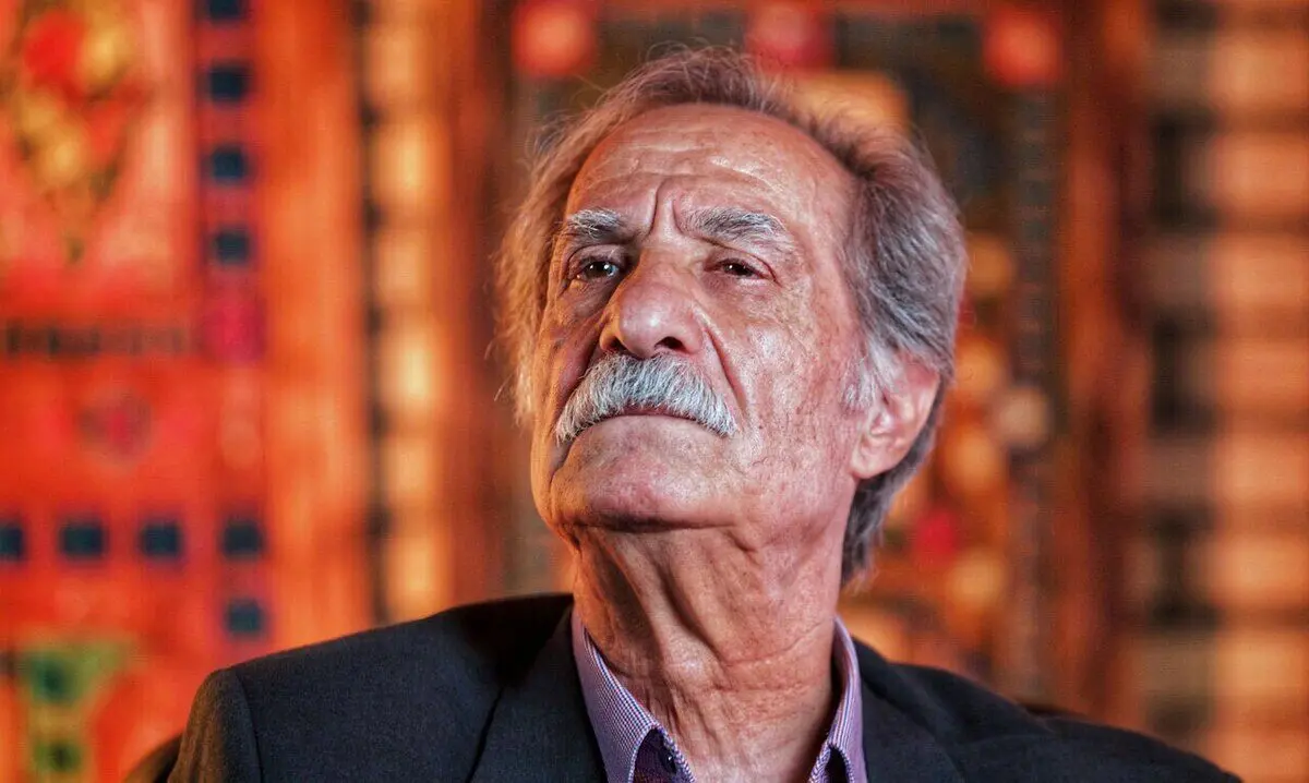 کنایه آقای بازیگر به نشستن میثاقی به جای فردوسی‌پور
