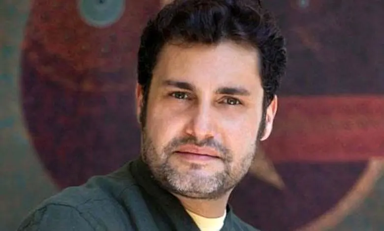 افتراق بین هنرمند و جامعه ایجاد نکنید 
