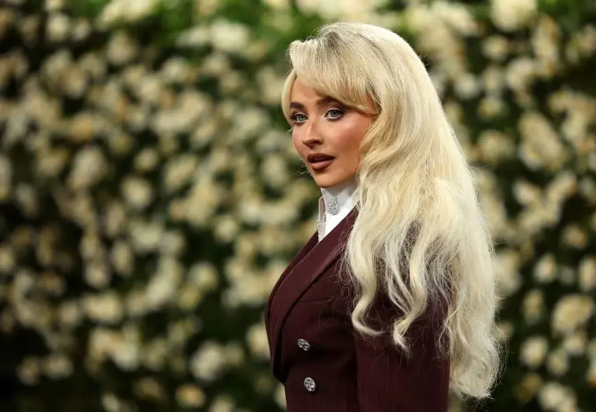 اعتراض تند خواننده مشهور به ترامپ/ فاشیست، از آهنگ من استفاده نکن!