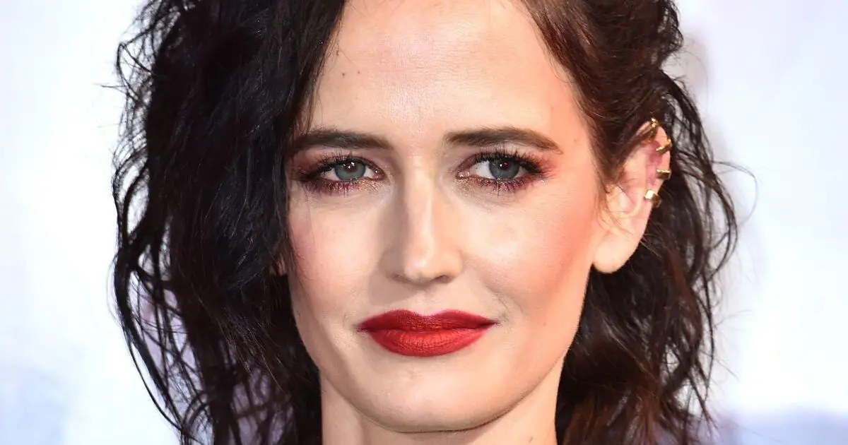 حادثه سر صحنه فیلمبرداری | بازیگر زن مشهور روانه بیمارستان شد
