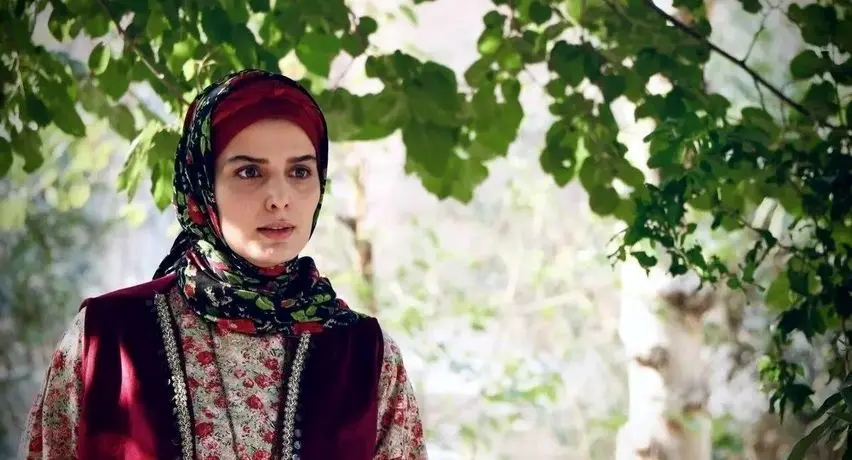 غزاله اکرمی، بازیگر سریال سوجان:بازیگری را کنار گذاشتم و رفتم سراغ دوخت ودوز!