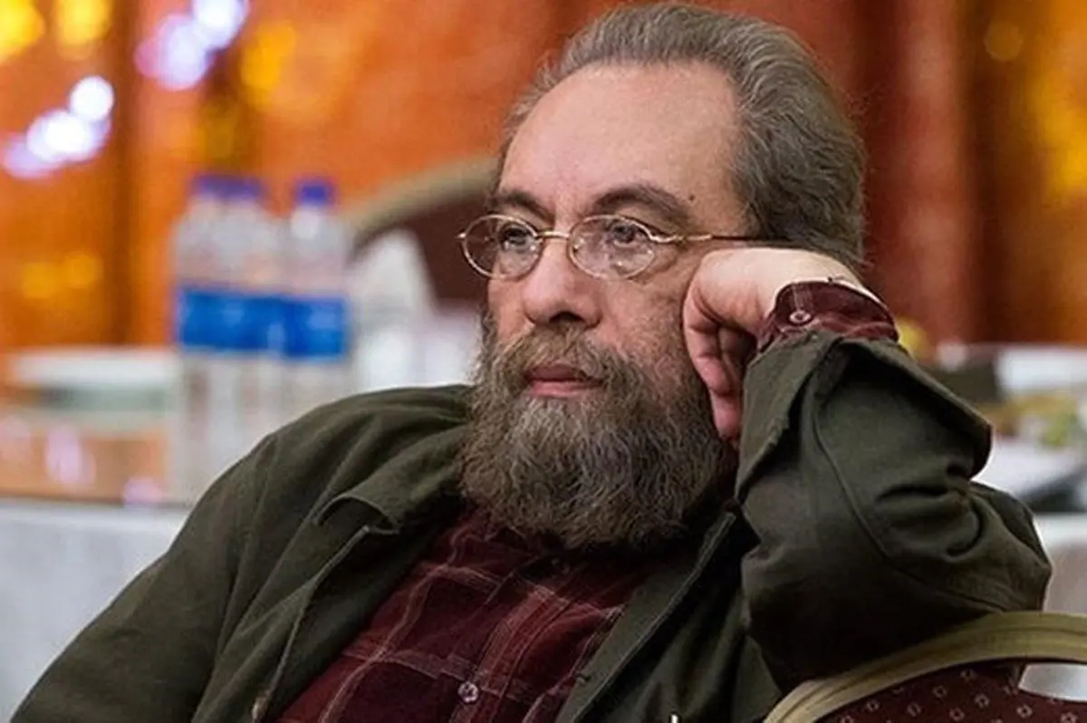 وقتى مسعود فراستى تبلیغ سایت دانلود جنگ جهانى سوم را شعار این فیلم مى بیند!/ ویدئو
