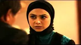 رونمایی آزاده صمدی از تیپ بهاری اش/ عکس

