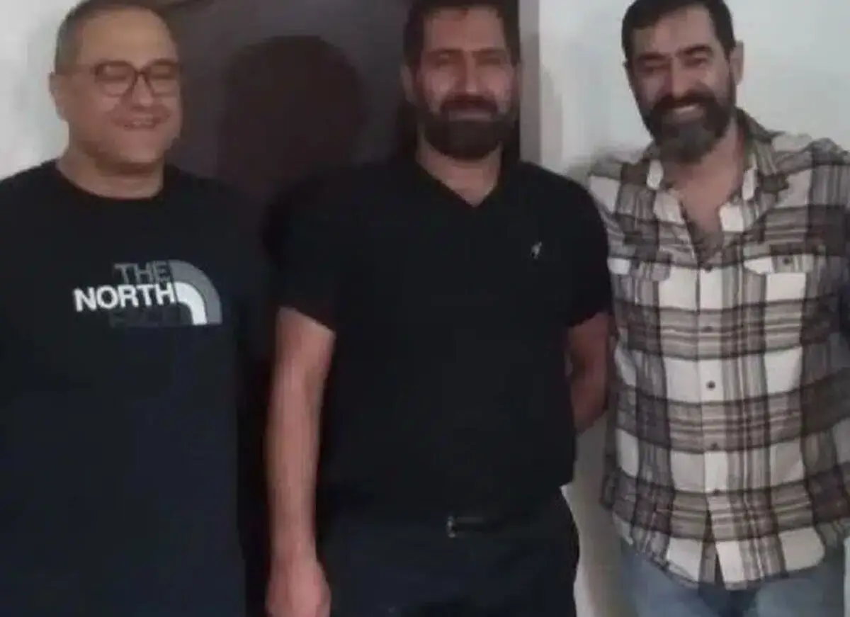 واکنش پدر شهید عجمیان به پادرمیانی شهاب حسینی و رامبد جوان: قطعا رضایت نخواهم داد