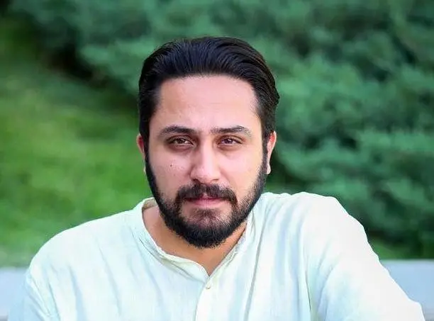 آهنگ «مجنون»  از روزبه بمانی