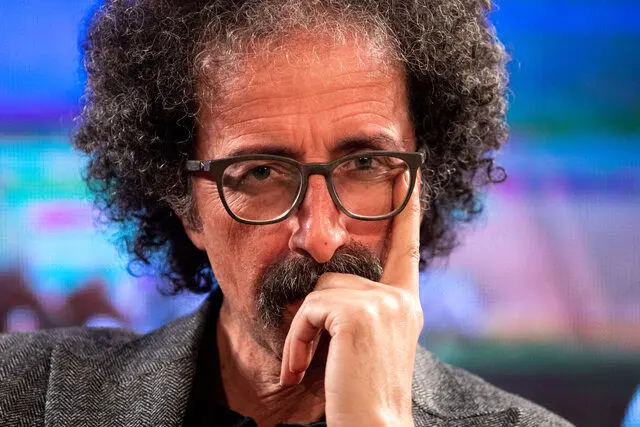 بگذارید هنرمندان از درد مردم حرف بزنند
