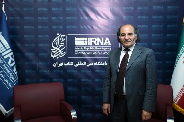 مترجم ترکیه‌ای: خوشحالم که عمرم صرف ترجمه آثار فارسی شد/ بابت ترجمه شاهنامه رئیس‌جمهوری دو کشور از من تشکر کردند